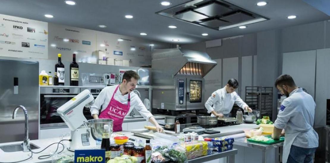 Pablo Gómez San Miguel, teacher of the Bachelor’s Degree in Gastronomy, is one of the active references in this platform
