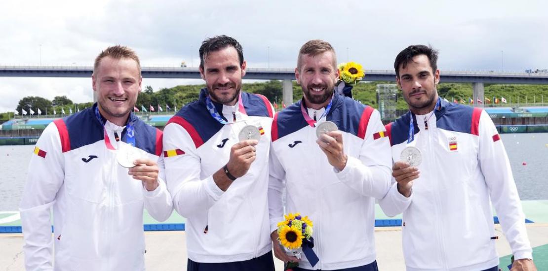 Marcus Cooper Walz, Saúl Craviotto, Carlos Arévalo and Rodrigo Germade with the silver medal at Tokyo 2020 / Photo: COE