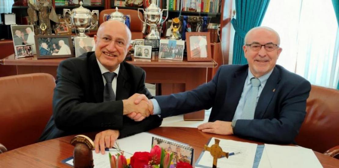Both entities will collaborate in solidarity projects and postgraduate training in Spain and the United Arab Emirates