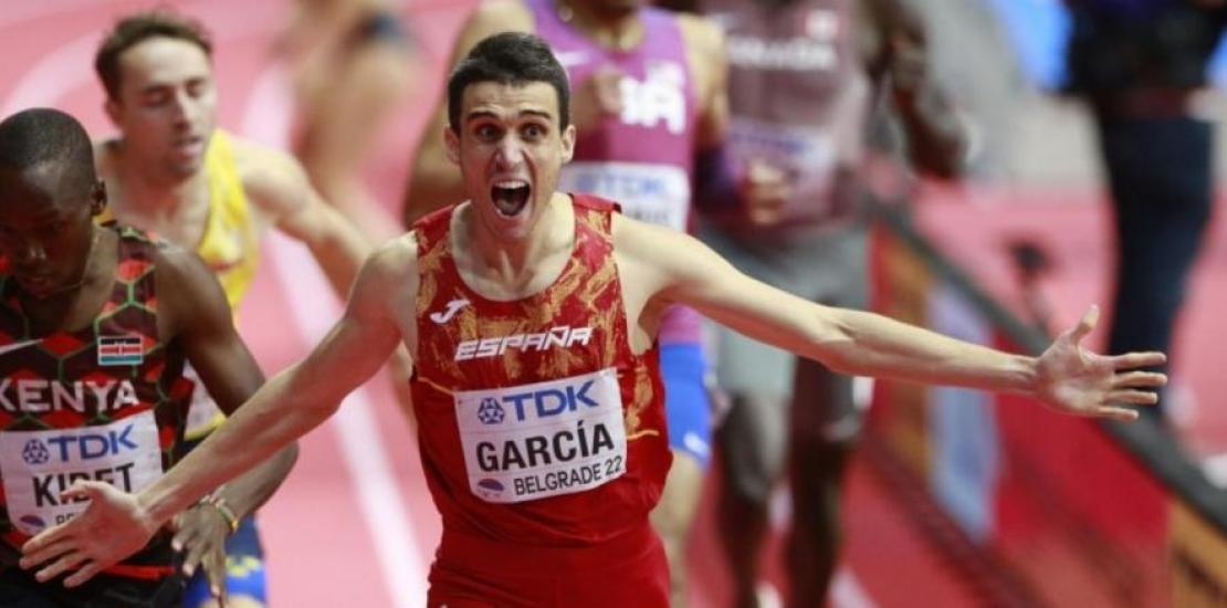 The Murcia-born athlete, a Sports and Exercise Science student at UCAM, leaves Belgrade with the second world indoor gold medal in the history of Spain