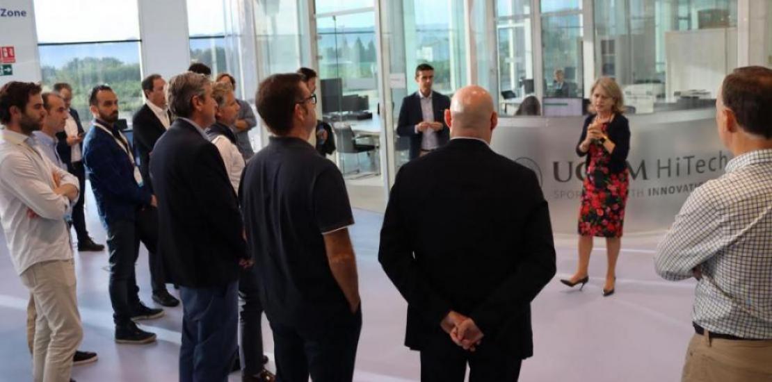 Estrella Núñez, Vice Rector for Research, during a meeting at the UCAM HiTech facilities