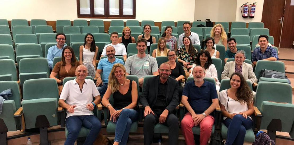 The time spent in front of screens and the reduction in physical exercise are possibly some of the triggers of this sadness. The study shows that children and adolescents increasingly fail to comply with the recommendation of daily screen time (120 minutes per day), which has increased by almost 10% during the week. This data raises concerns for the physical, psychological, and social health of society, as well as for cognitive and academic development throughout childhood