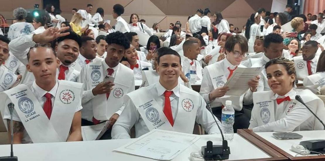 UCAM graduates 300 students in Havana as university specialists in Cuisine and Cookery