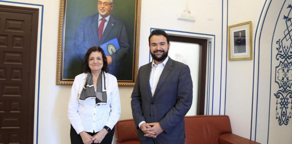 The International Festival of Cante de las Minas posthumously awards the Castillete de Oro to José Luis Mendoza