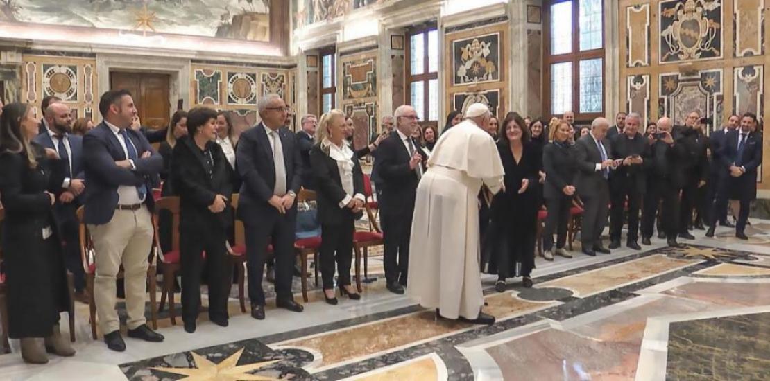 Pope Francis greets María Dolores García, UCAM President, before the private audience with the University delegation.