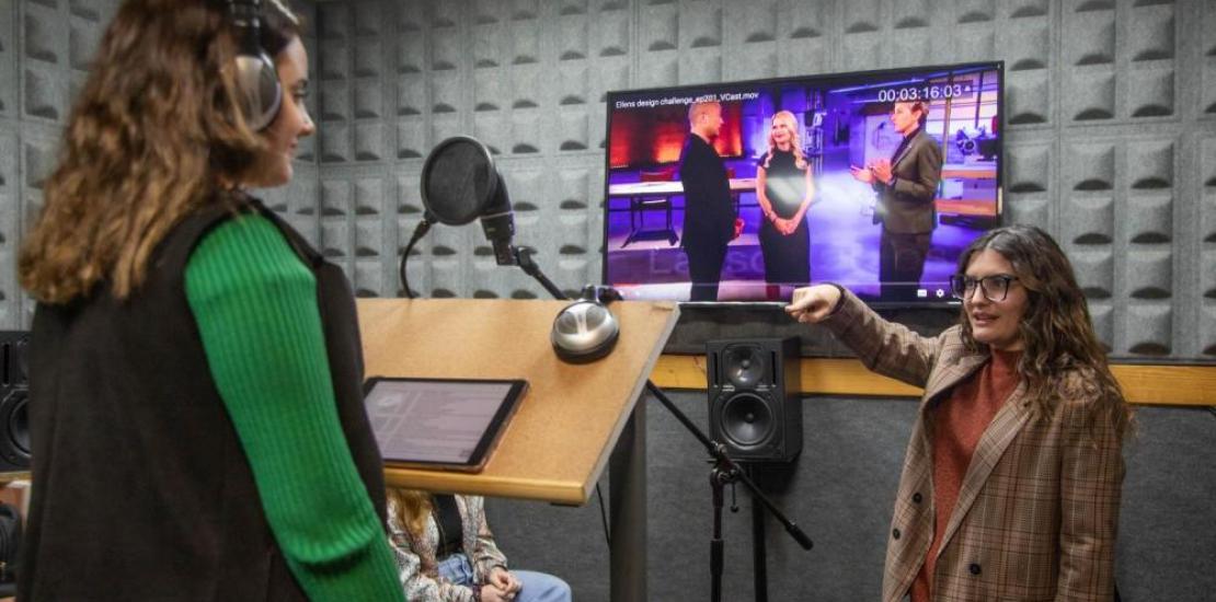 One of the sessions in the Dubbing Studio at Los Jerónimos Campus