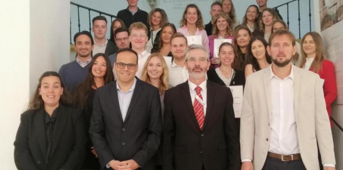 German FOM students with Pablo Blesa, Vice-Rector of International Relations and Communication, and the coordinators of the training programme