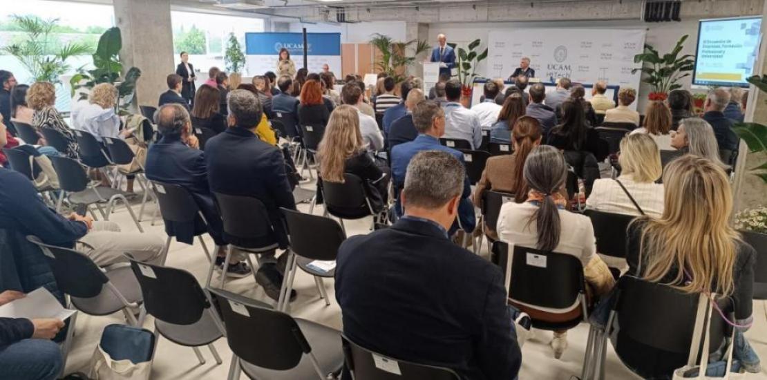 Víctor Marín, Regional Minister of Education, Vocational Training and Employment of the CARM, inaugurated the Meeting together with José Alarcón, Director of UCAM VET.