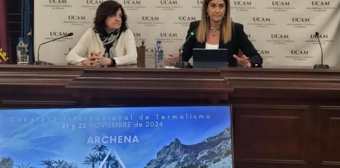 María Dolores García, UCAM President, and Patricia Fernández, Mayoress of Archena, during the presentation