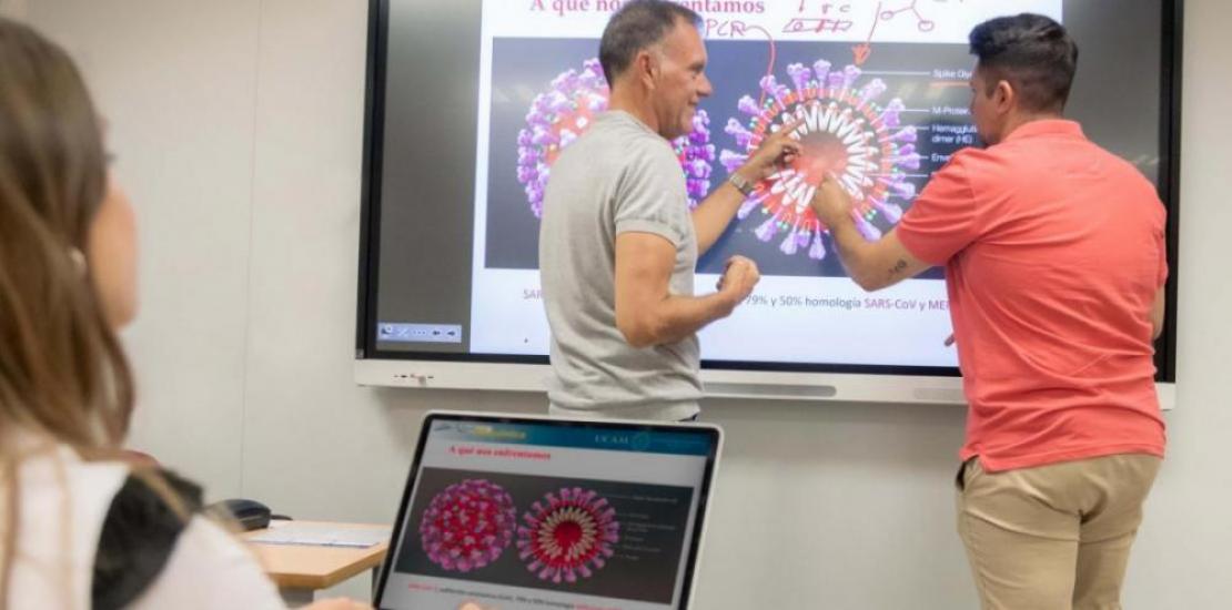 UCAM students are trained with the best technologies