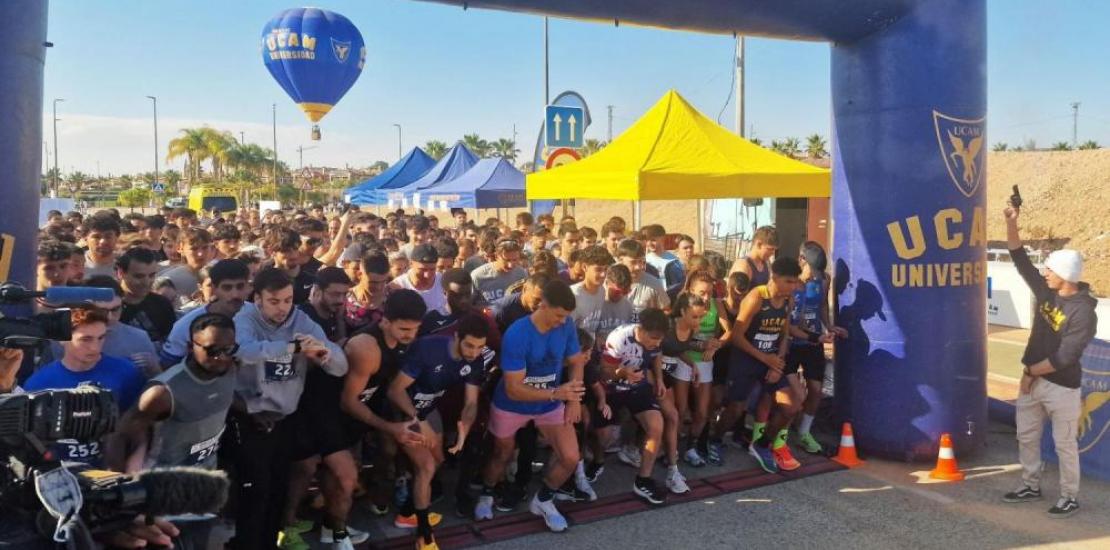 Pedro Acosta was in charge of kicking off the University Mile.