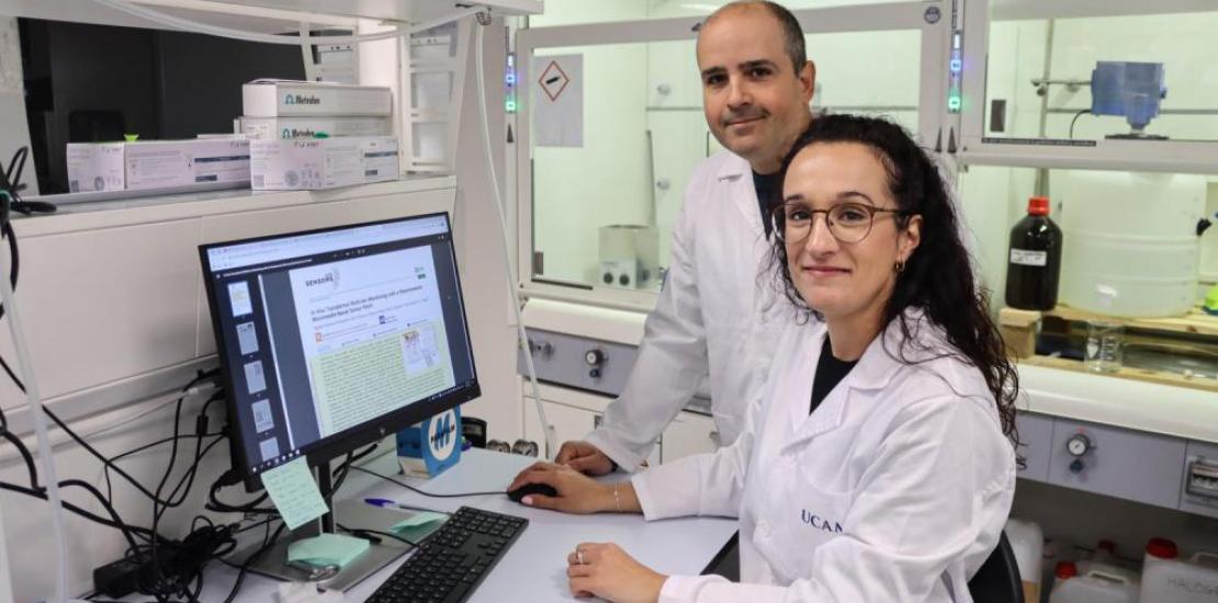 The researchers María Cuartero and Gastón Crespo, co-directors of UCAM-SENS