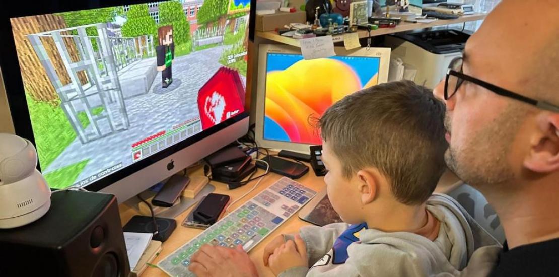 Researcher Daniel Guillén playing the educational video game developed by UCAM in Minecraft Education Edition to teach CPR.
