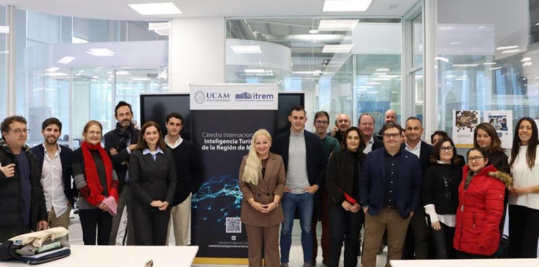 Group photo of the participants in the CIITUR-Lab; Research Meeting on Tourism Intelligence, held at UCAM HiTech.