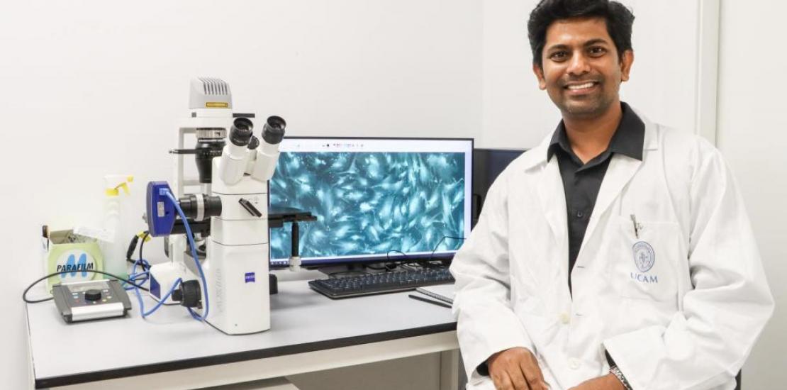 Researcher Jeevithan Elango showing the hydrogel at a microscopic level in the UCAM HiTech laboratory.