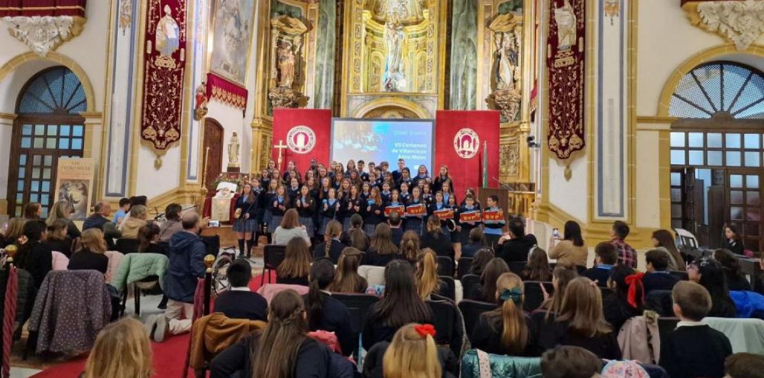The Temple of Los Jerónimos has hosted the traditional Christmas Carol Competition of the schools of the Alma Mater Foundation.