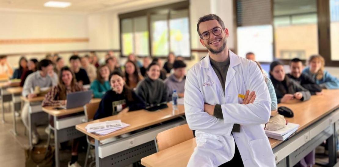 José Manuel Felices before beginning one of his classes at UCAM.