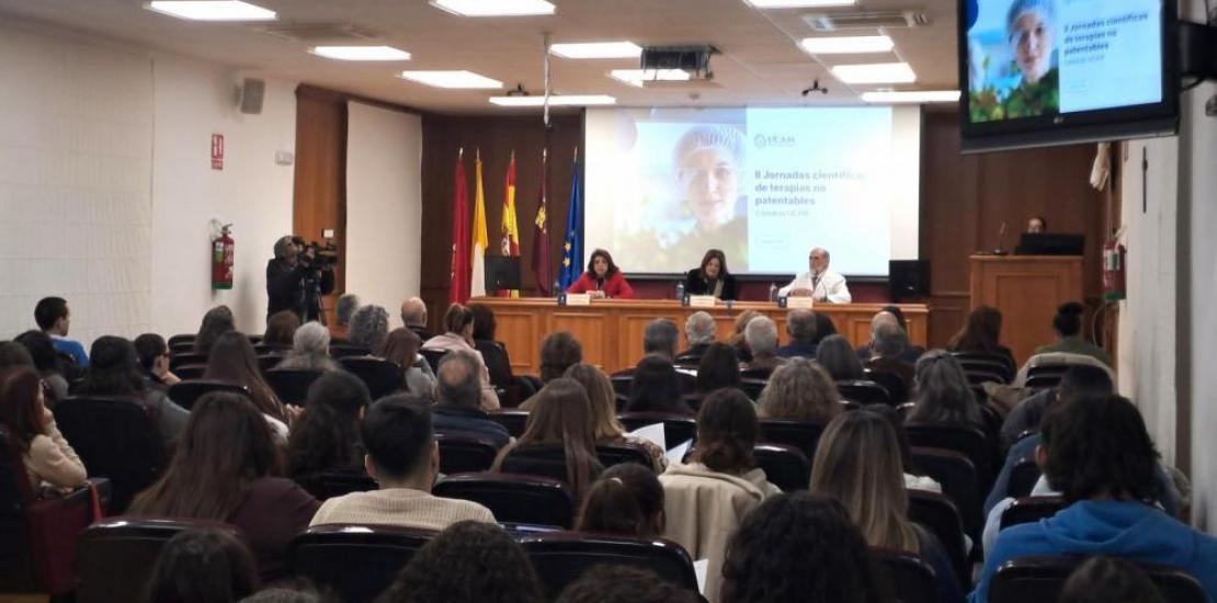 The UCAM President opened the Conferences together with the Dean of Nursing and Doctor Luis Prieto