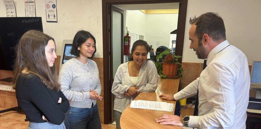 Students during an appointment in the Student Care department at the Los Jerónimos Campus