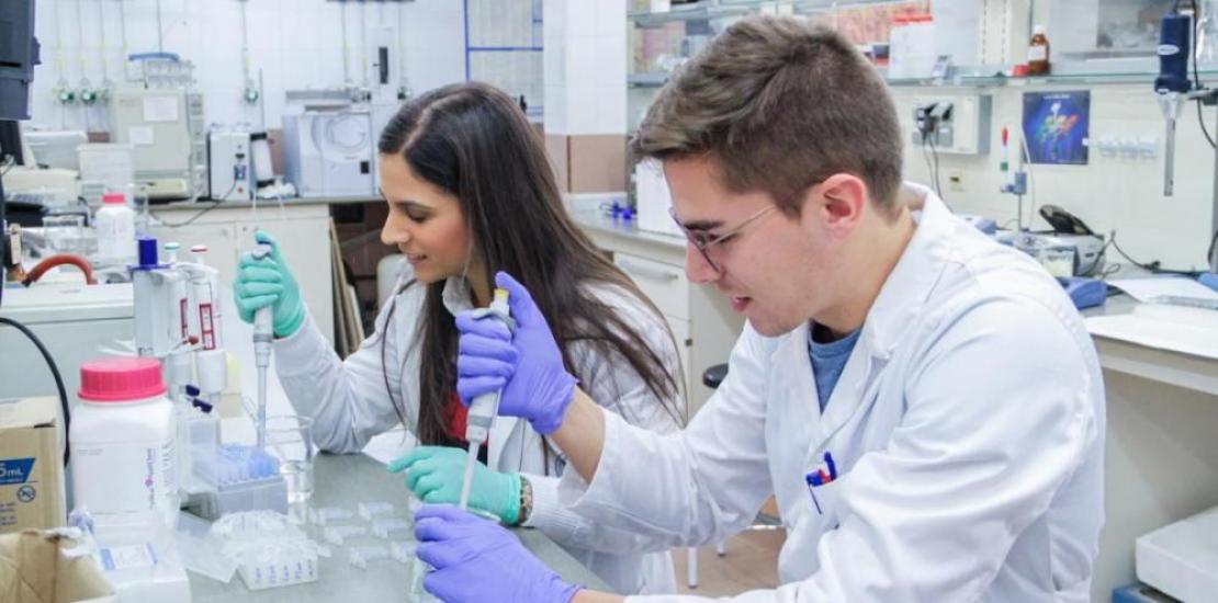 Students in the field of nutrition and dietetics are trained with the best equipment