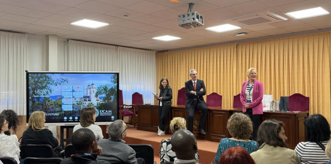 Welcoming delegates from partner universities at the opening of the 10th International Staff Week.