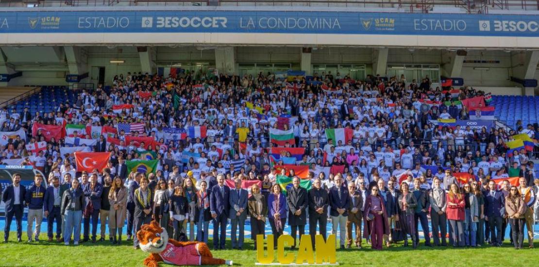 Group picture during the international welcome reception.
