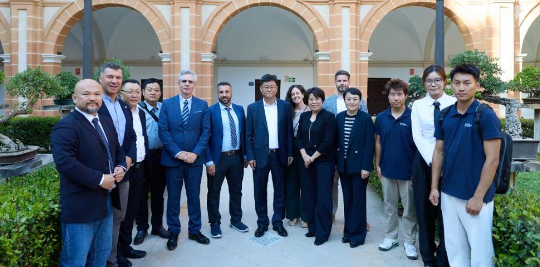 Group photo following the meeting with the Chinese delegation.