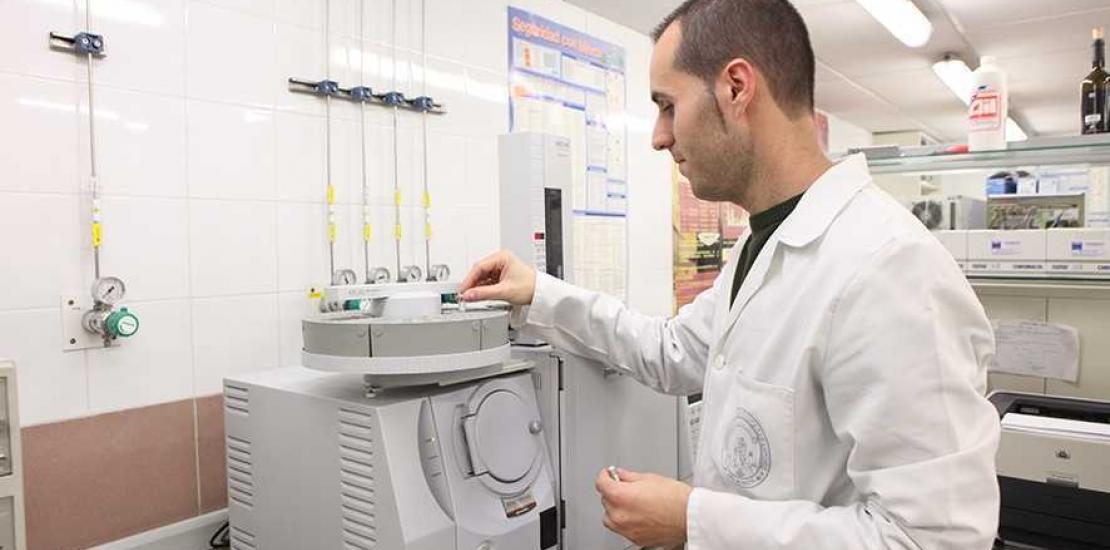 Applications open for initiation to research grants, pre-doctoral and post-doctoral contracts Applications open for initiation to research grants, pre-doctoral and post-doctoral contracts