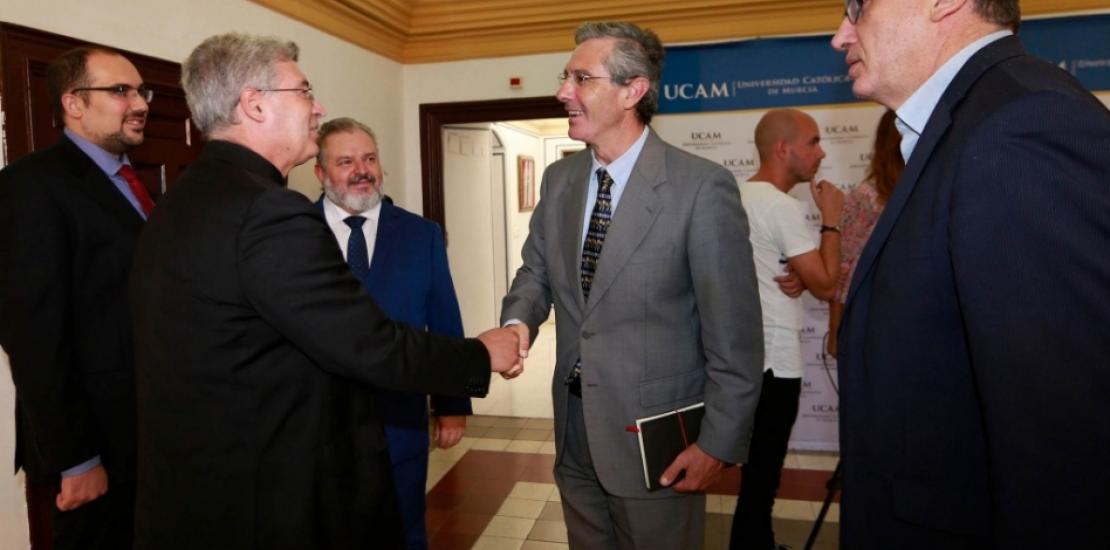 UCAM students of Business Administration and Management (BBA) will be able to obtain a diploma also from the European University of Rome