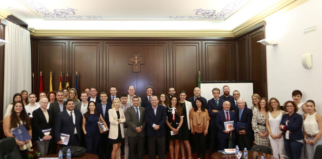 The Law on Non-Financial Information is the focus of the first #LídeRES meeting The Law on Non-Financial Information is the focus of the first #LídeRES meeting