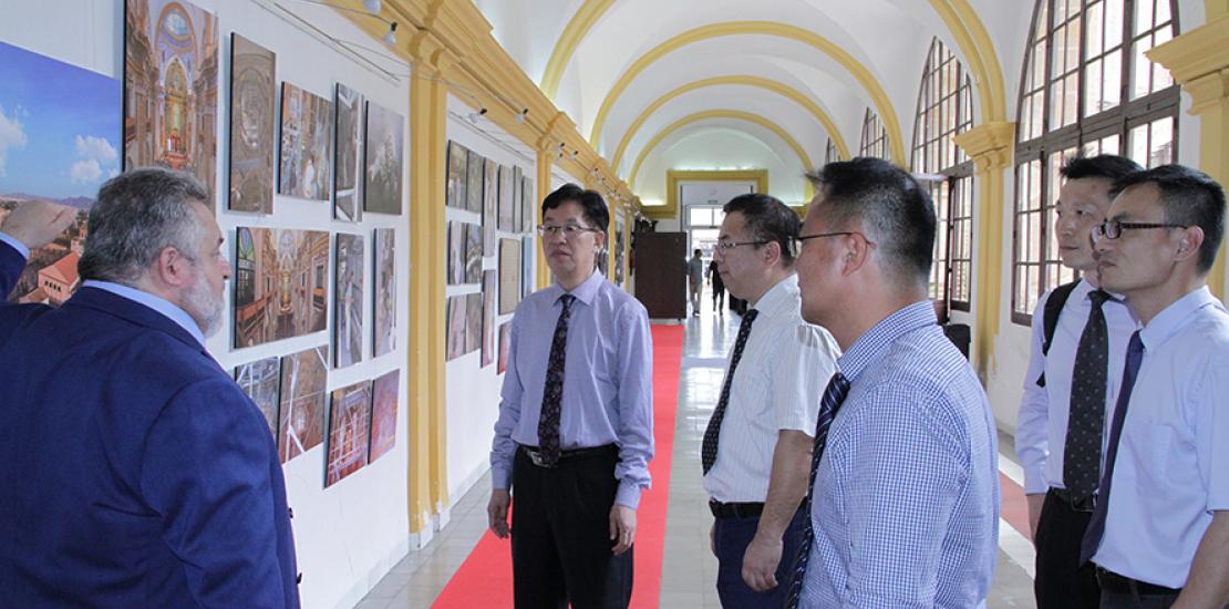 The Chinese universities of Xi'an and Ningbo will cooperate with the UCAM in research and training The Chinese universities of Xi'an and Ningbo will cooperate with the UCAM in research and training