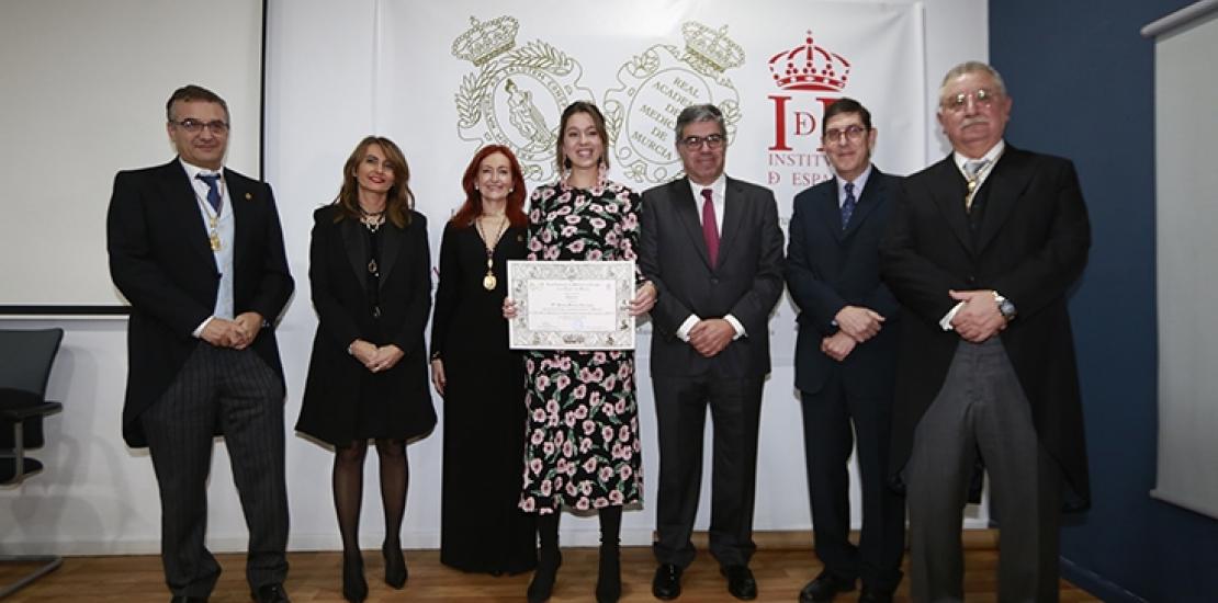 The Royal Academy of Medicine gives an award to the student with the best academic record of UCAM The Royal Academy of Medicine gives an award to the student with the best academic record of UCAM