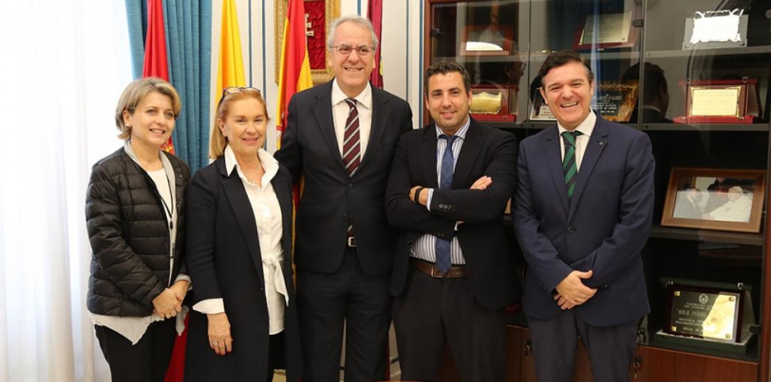 UCAM and 'Planeta Formación y Universidades' join forces to teach their specific degrees for professionals in the field of health and business UCAM and 'Planeta Formación y Universidades' join forces to teach their specific degrees for professionals in the field of health and business