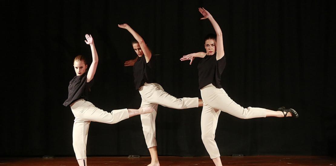 The Dance Company of the UCAM has performed the pieces entitled ‘Fragmentos’ and ‘Mutable’ The Dance Company of the UCAM has performed the pieces entitled ‘Fragmentos’ and ‘Mutable’