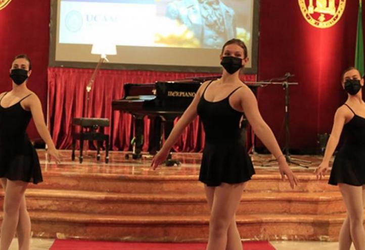 UCAM Dance Company, during the commemoration of the act