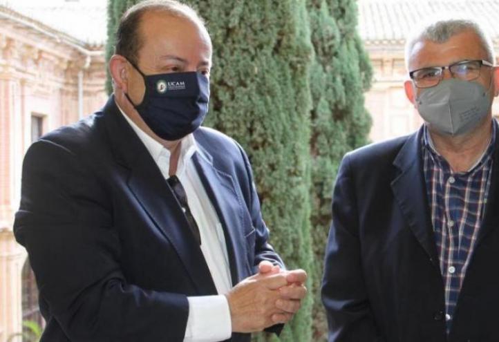 Víctor Meseguer and Valentín Molina, vicedirectors of the degree