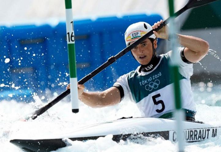 In a spectacular final, the Spanish UCAM canoeist wins silver, her third Olympic medal after gold in Rio and bronze in London.
