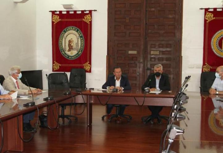 Presentation of the diploma of Senior Technician in Civil Works Projects