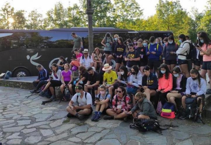 They will walk 157.2 kilometres, the last 7 stages of the French Way; an activity organised by the Chaplaincy Service of the Cartagena Campus as part of the Summer Campuses of the Catholic University