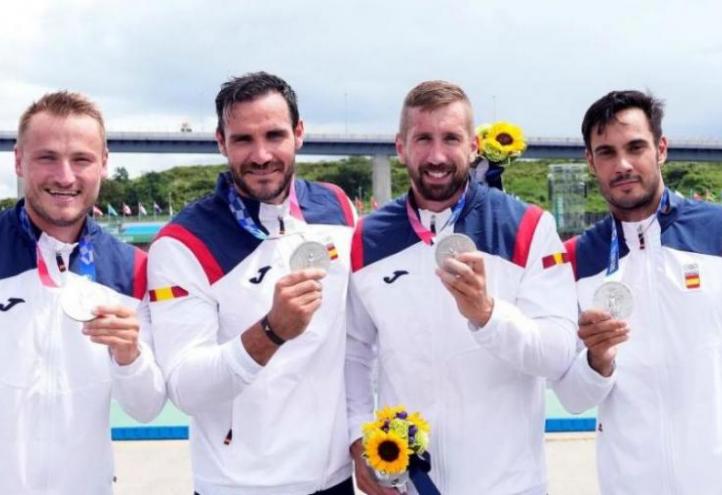 Marcus Cooper Walz, Saúl Craviotto, Carlos Arévalo and Rodrigo Germade with the silver medal won in Tokyo 2020 (COE)