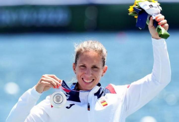 The Spaniard with the most Olympic appearances in the history of the country puts the icing on the cake of a legendary career with her first Olympic medal. Meanwhile, the extremely young Cayetano García and Pablo Martínez won the Olympic diploma in C2 1,000m.