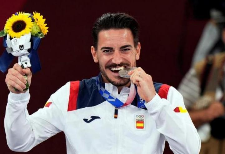 The UCAM karateka won the silver medal after a great competition in which his only loss was to Japan&#039;s Ryo Kiyuna