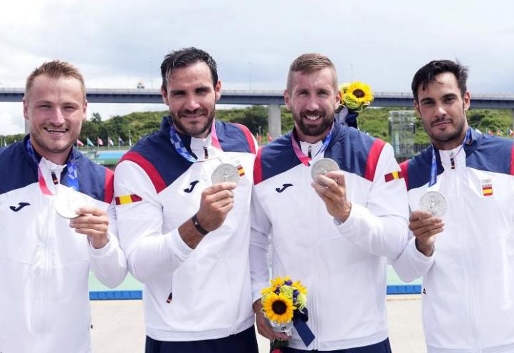 Marcus Cooper Walz, Saúl Craviotto, Carlos Arévalo and Rodrigo Germade with the silver medal at Tokyo 2020 / Photo: COE