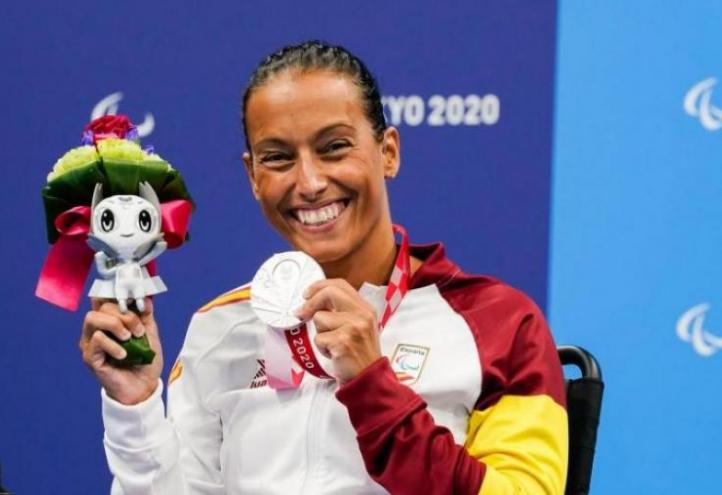 The UCAM swimmer wins the silver medal in 50 back S5