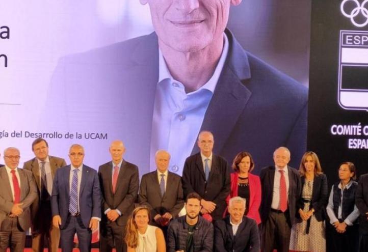 At an event at the COE (Spanish Olympic Committee), the UCAM professor of Developmental Biology explained that these substances, which are from the body itself, make it possible to reduce recovery time by half, increase and prolong the functionality of muscles, both in elite athletes and in the general public.