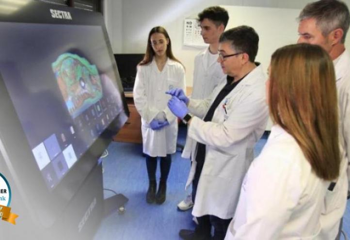 In addition, U-Multirank places this degree of the Catholic University in the Top-25 in Europe for its innovative teaching method, after evaluating more than 2,000 higher education institutions. The ranking, promoted by the European Union, positions Medicine, Nursing, Psychology and Pharmacy of the Catholic University as the highest rated in the in the Top 12 in Spain.