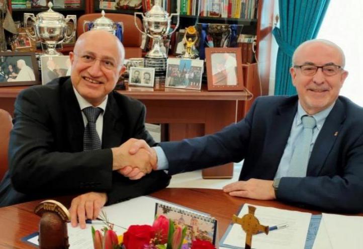 Both entities will collaborate in solidarity projects and postgraduate training in Spain and the United Arab Emirates