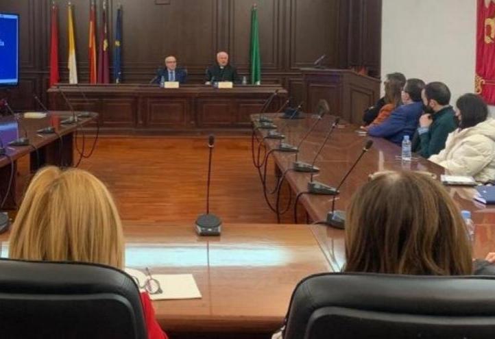 The president of the Pontifical Academy for Life, Vincenzo Paglia, has explained that the Vatican and the Italian government have set up a commission to implement public policies in Italy based on the &#039;Charter of the Rights of the Elderly and Community Duties&#039;, drawn up by the Church; an initiative that UCAM will promote in Spain