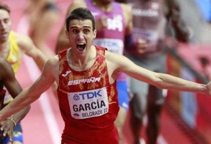 The Murcia-born athlete, a Sports and Exercise Science student at UCAM, leaves Belgrade with the second world indoor gold medal in the history of Spain
