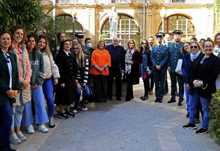 Family photo in the cloister of the Monastery of Los Jerónimos after the conference